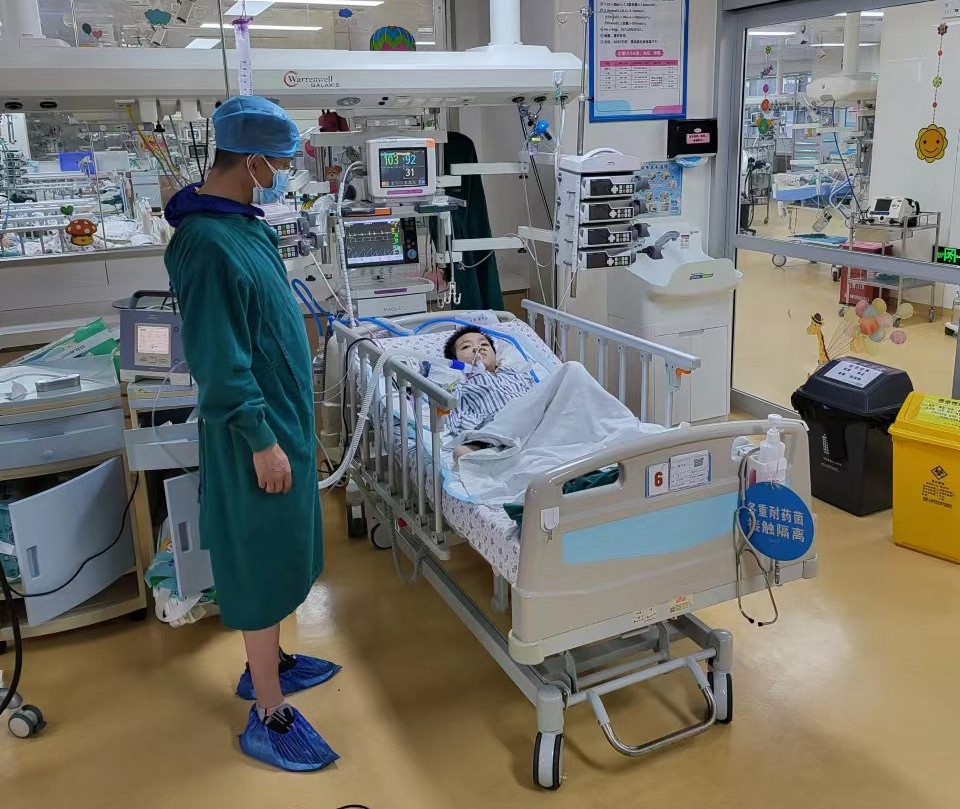 夹江县跨省救护车出租公司