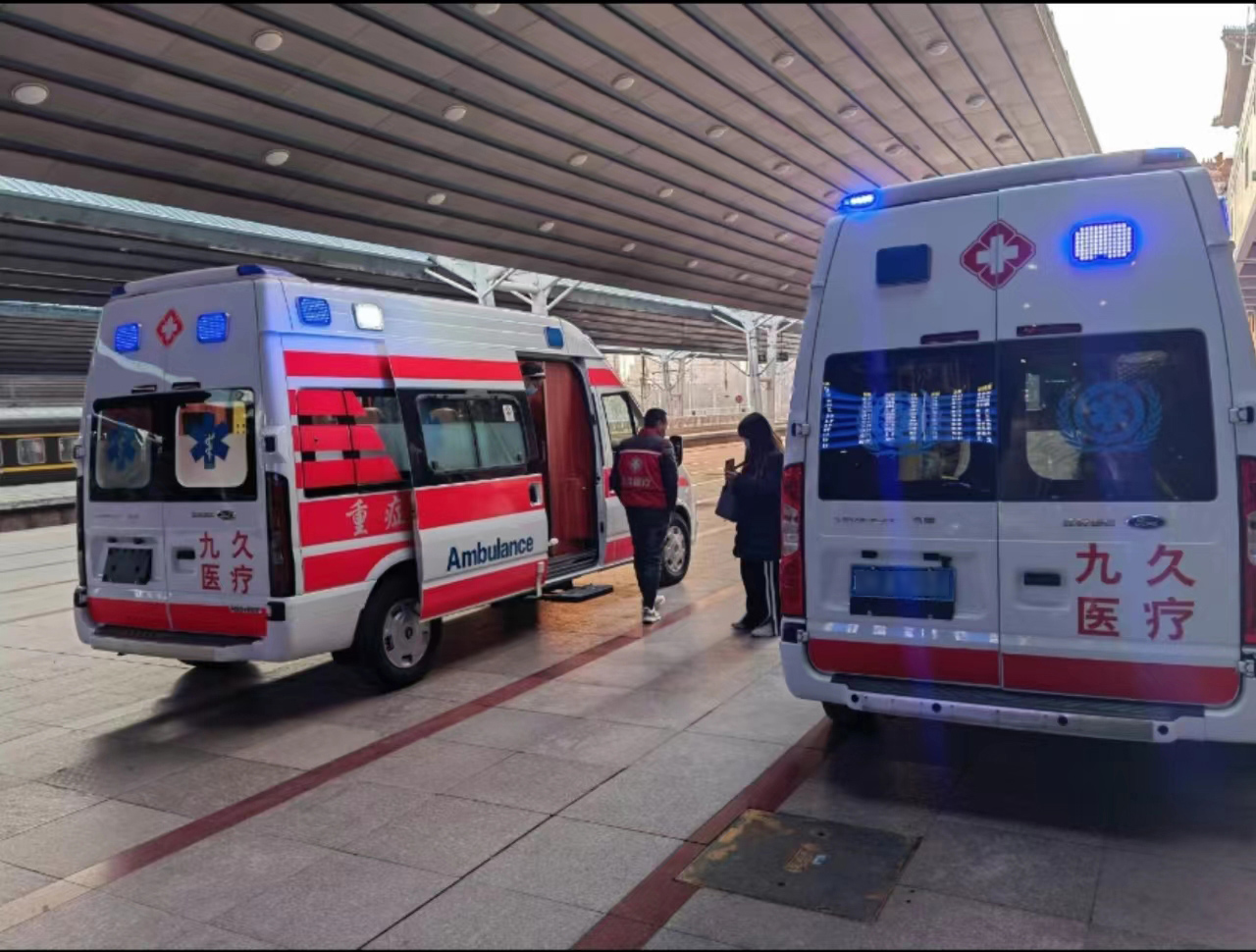 夹江县救护车长途转运